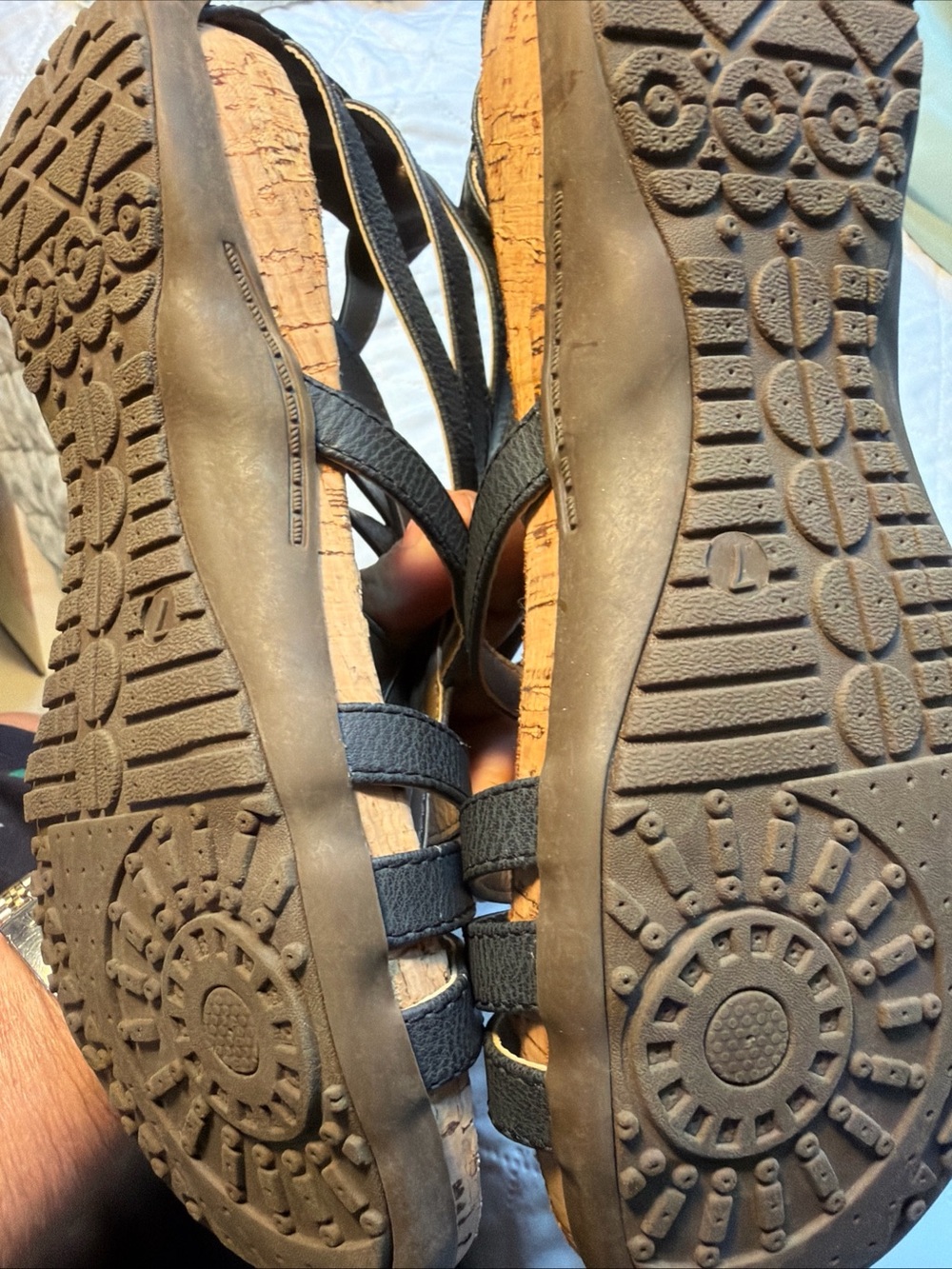 BearPaw Pewter size 7 Strappy Front-Zip Women’s Sandals - Picture 11 of 11